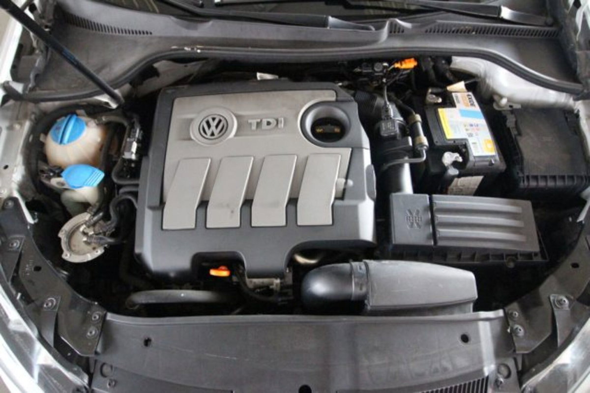 Volkswagen Golf Variant 1.6 TDI DPF Highline (16)