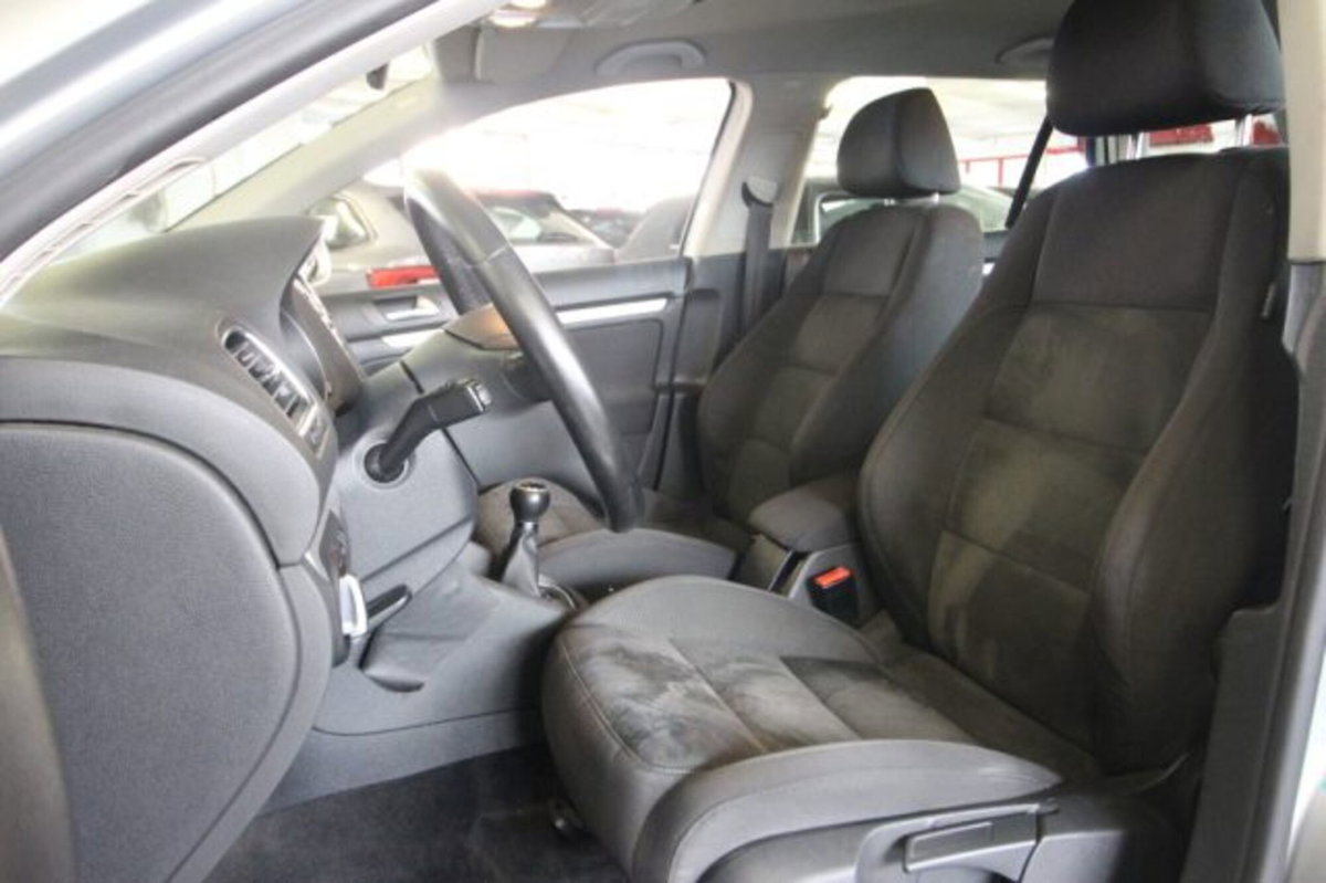 Volkswagen Golf Variant 1.6 TDI DPF Highline (18)