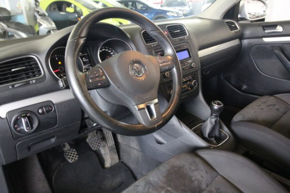 Volkswagen Golf Variant 1.6 TDI DPF Highline (7)