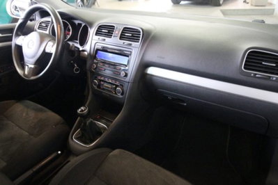 Volkswagen Golf Variant 1.6 TDI DPF Highline (9)
