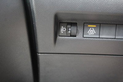 Peugeot 208 BlueHDi 100 Stop&Start 5 porte Allure (16)