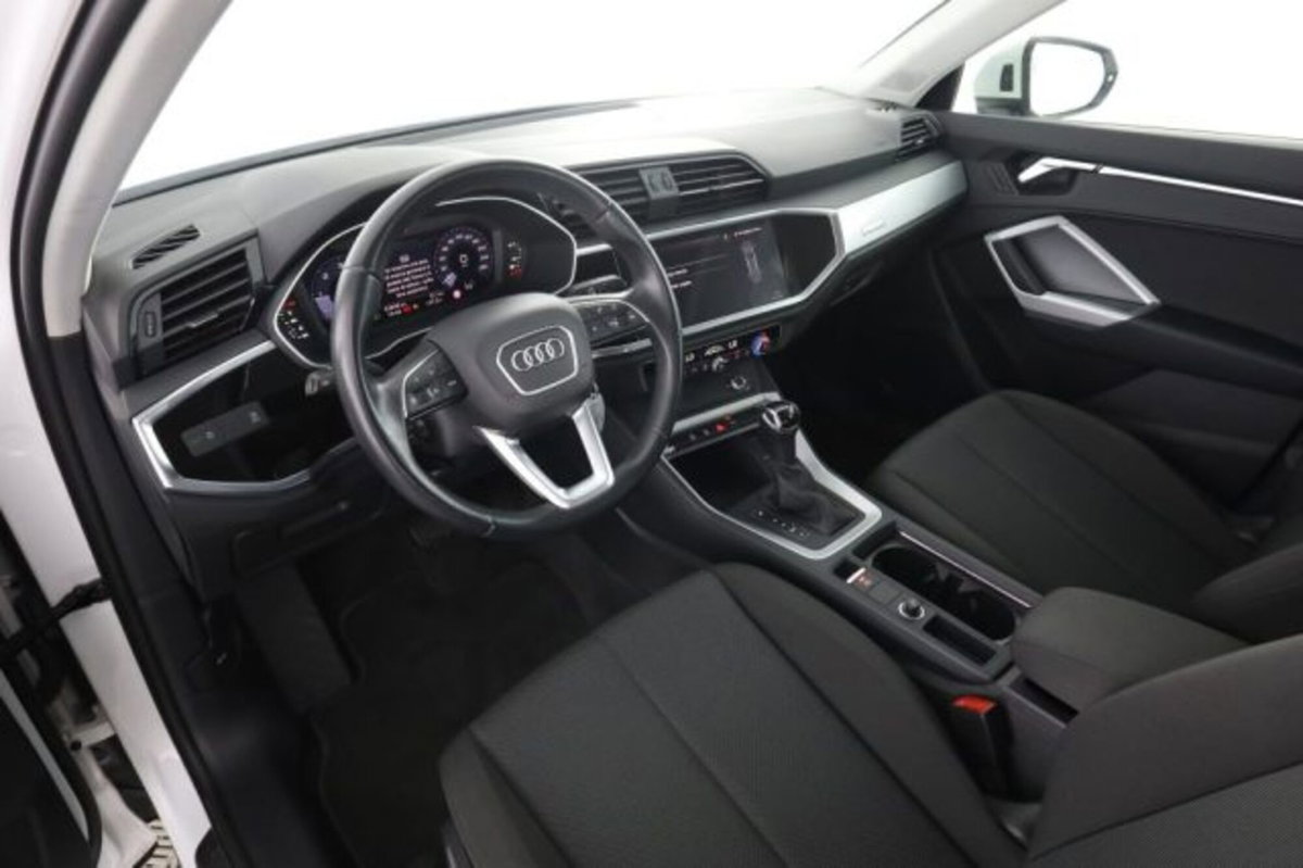 Audi Q3 35 TDI quattro S tronic Business