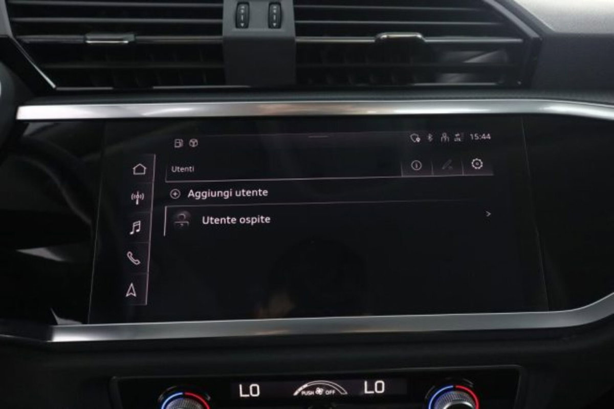 Audi Q3 35 TDI quattro S tronic Business (11)