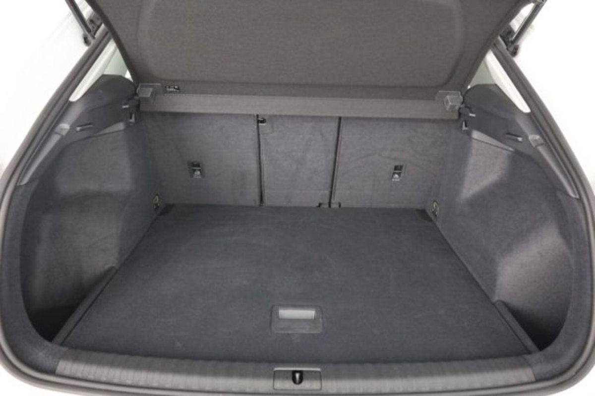 Audi Q3 35 TDI quattro S tronic Business (6)