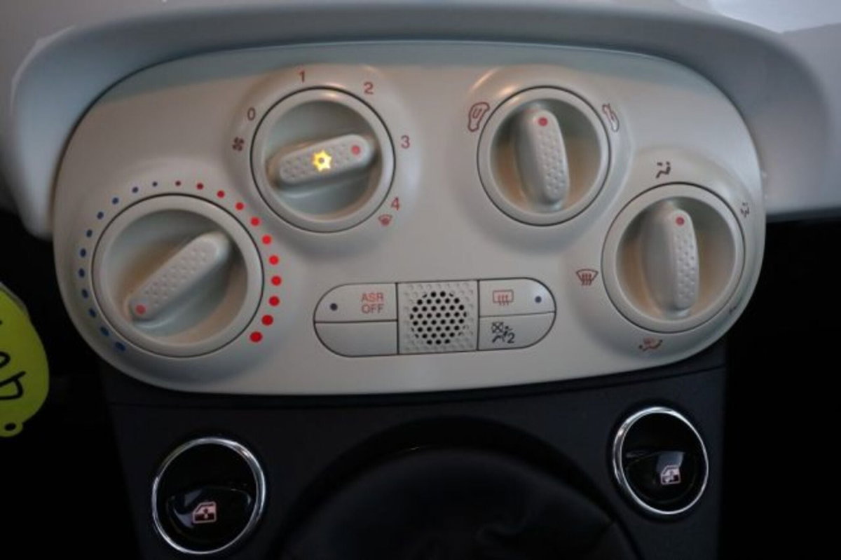 Fiat 500C Cabrio 1.2 Lounge (9)