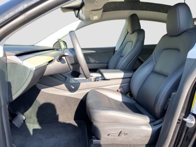 Tesla Model Y rwd (10)