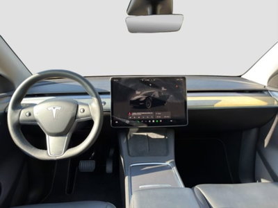 Tesla Model Y rwd (12)