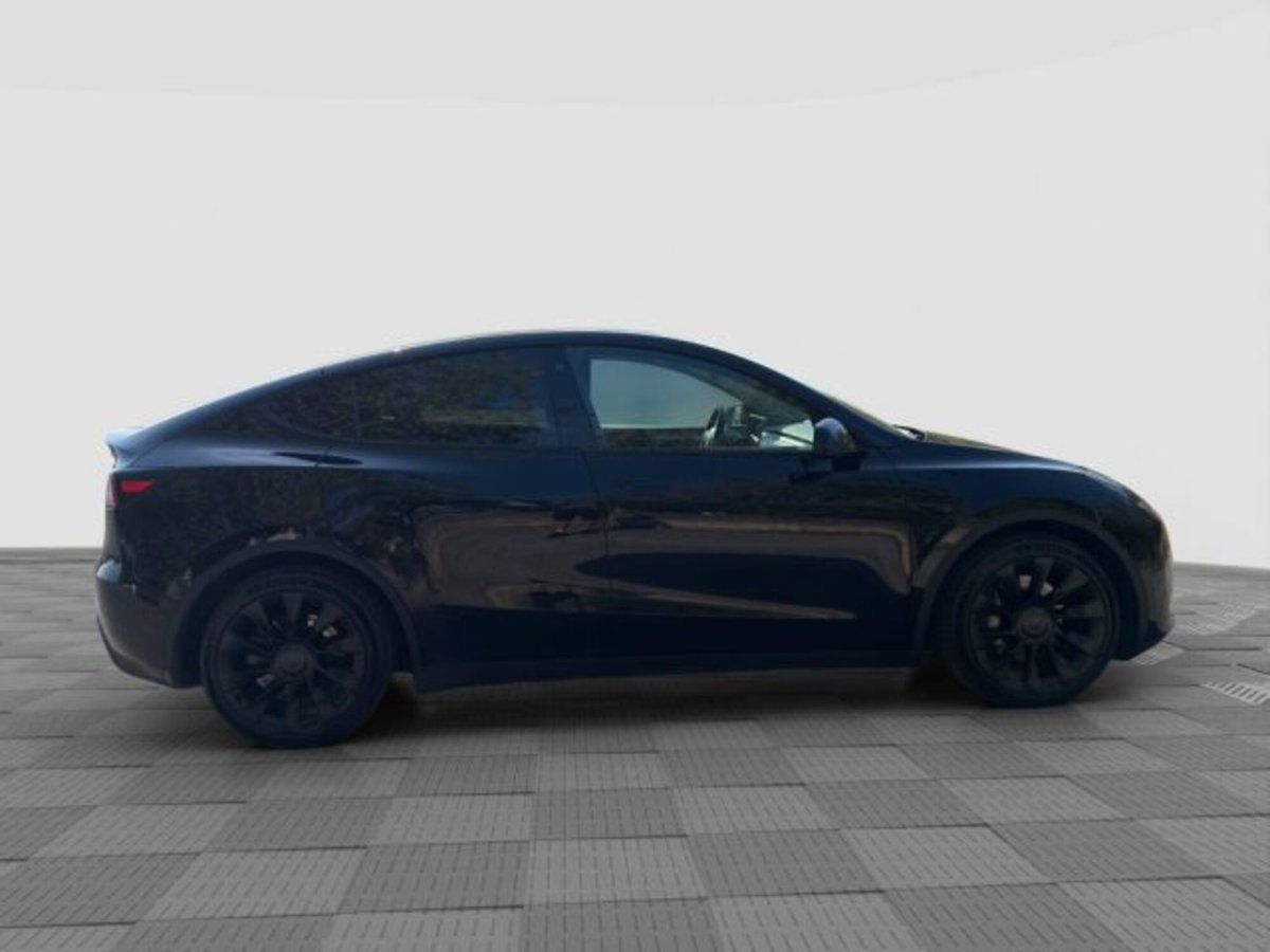 Tesla Model Y rwd (6)