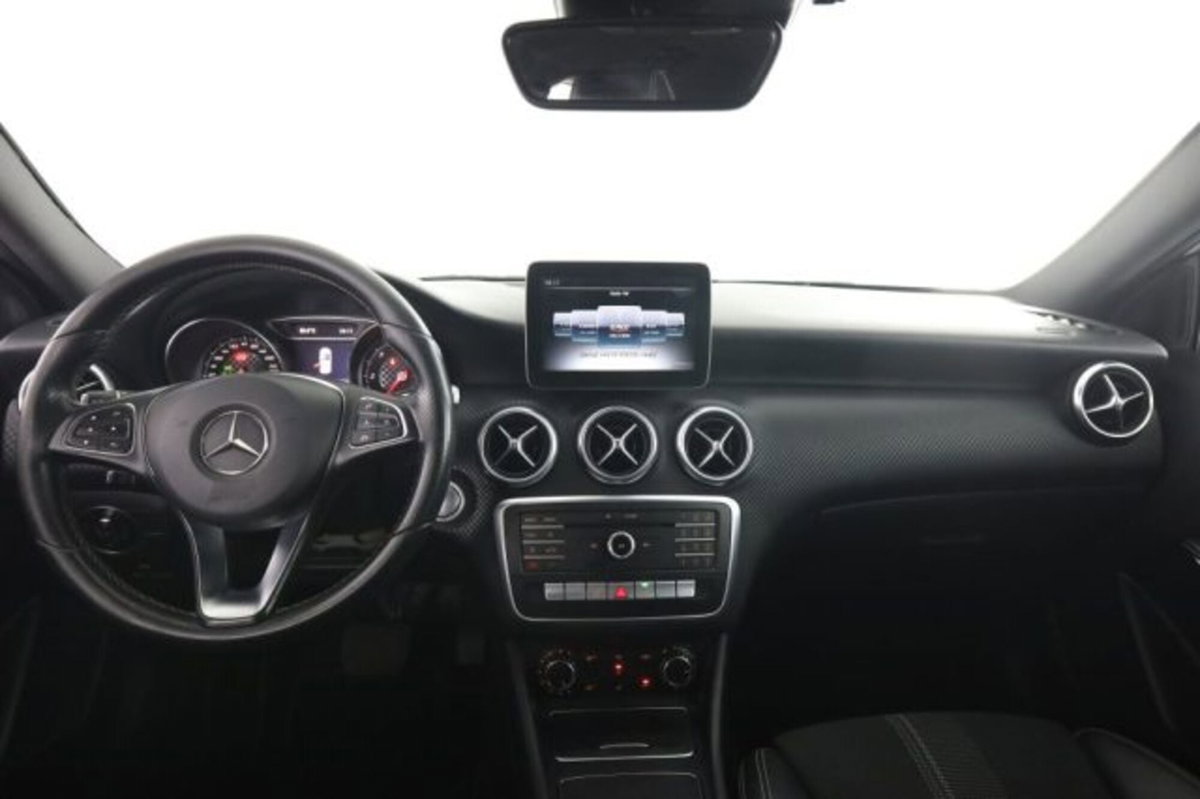 Mercedes-Benz Classe A 180 d Automatic Sport (3)