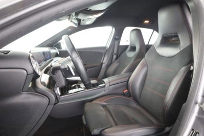 Mercedes-Benz Classe A 250 e Automatic EQ-Power Premium (2)