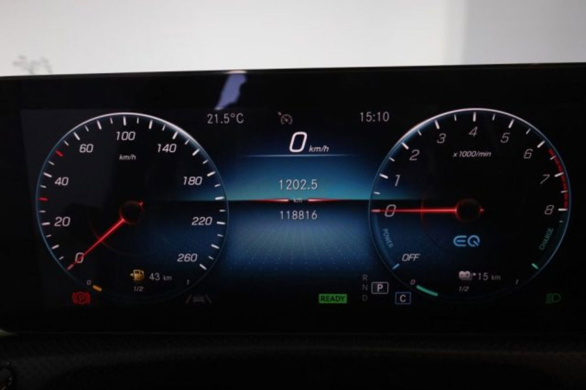 Mercedes-Benz Classe A 250 e Automatic EQ-Power Premium (7)