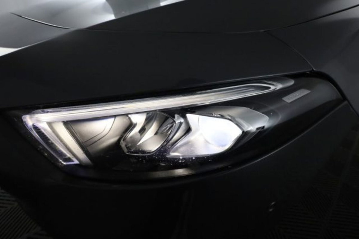 Mercedes-Benz Classe A 250 e Automatic EQ-Power Premium (9)