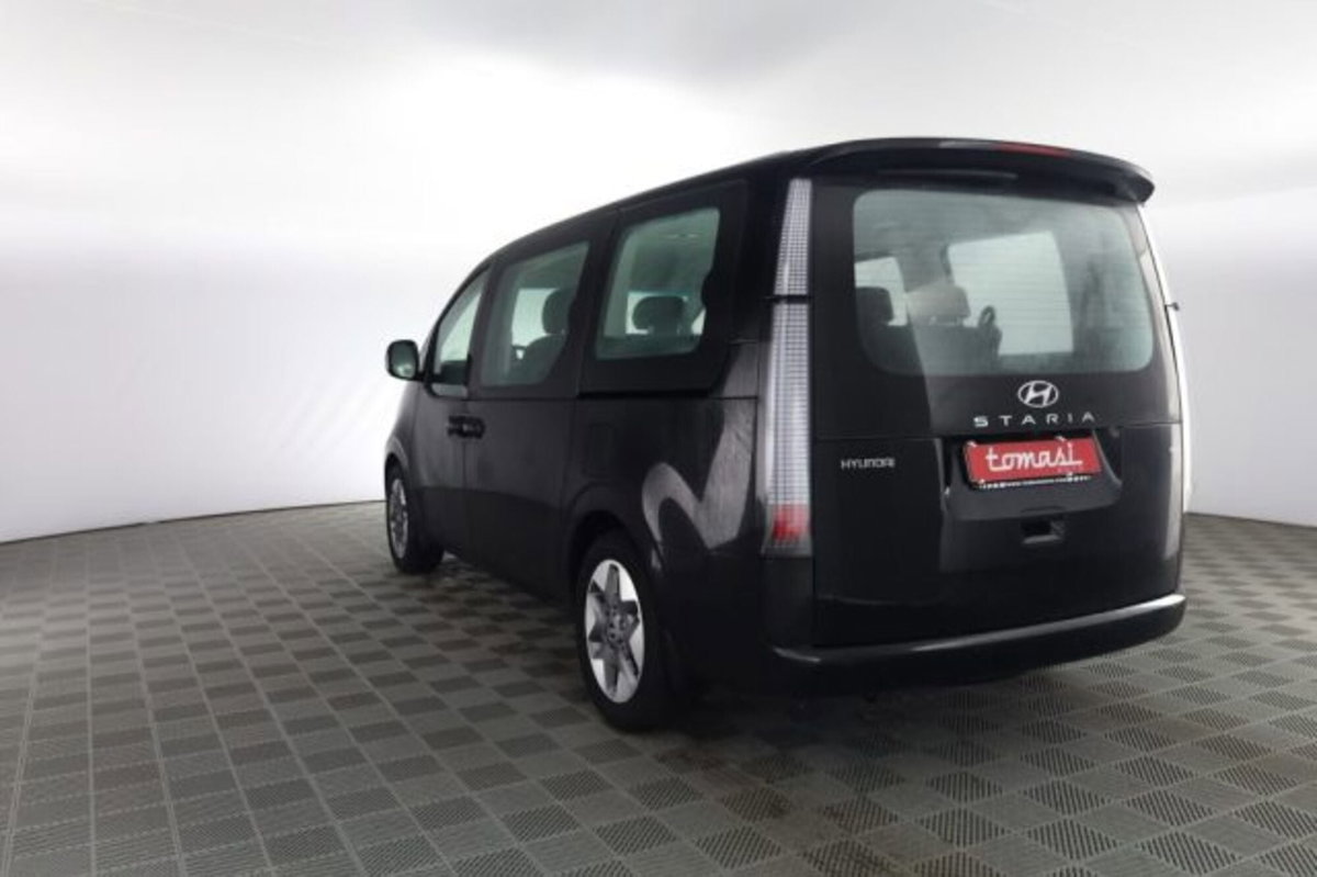 Hyundai Staria 2.2 awd auto (6)