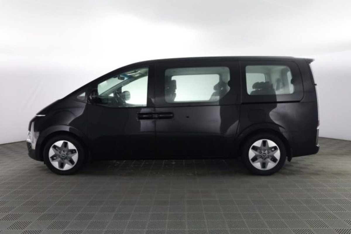 Hyundai Staria 2.2 awd auto (7)