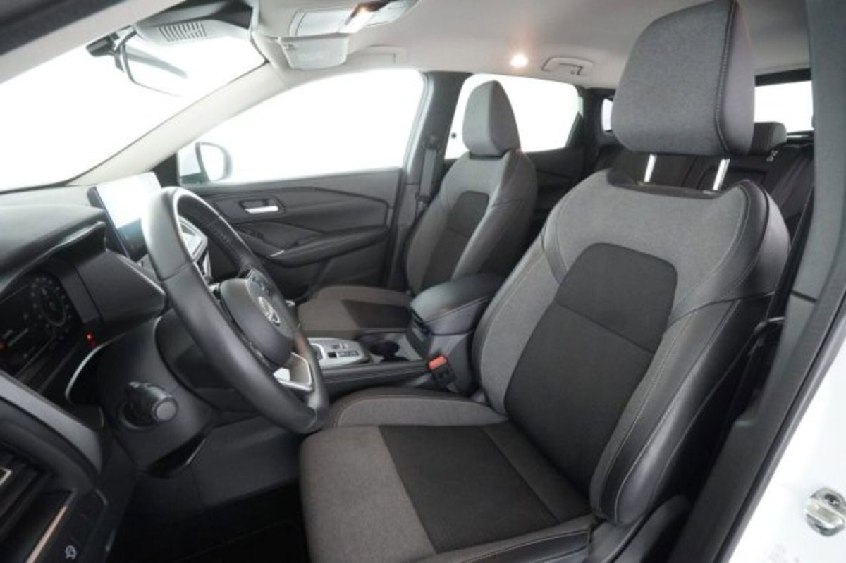 Nissan Qashqai 1.3 mhev N-Connecta 2wd 140cv (10)