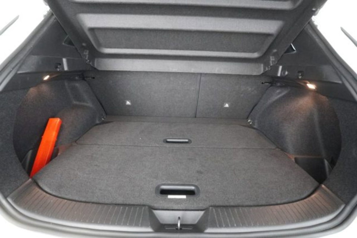 Nissan Qashqai 1.3 mhev N-Connecta 2wd 140cv (14)