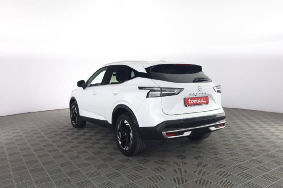Nissan Qashqai 1.3 mhev N-Connecta 2wd 140cv (6)