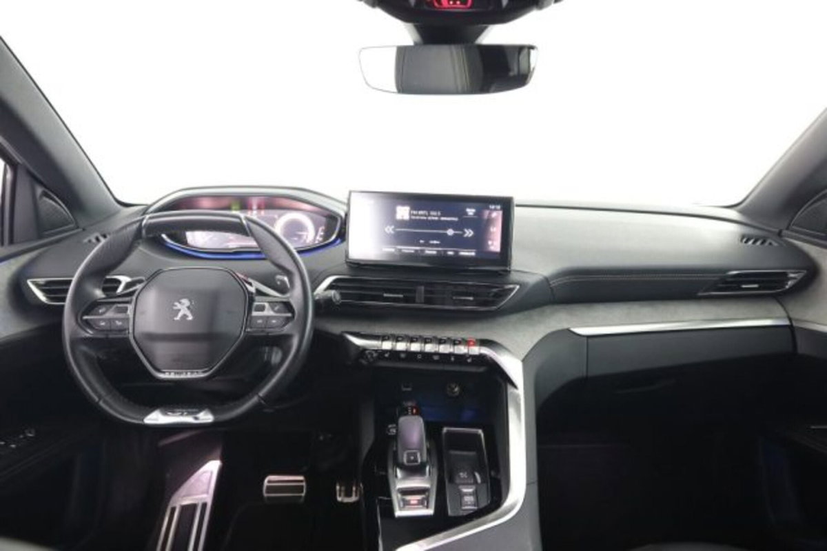 Peugeot 3008 BlueHDi 130 S&S EAT8 GT Pack (4)