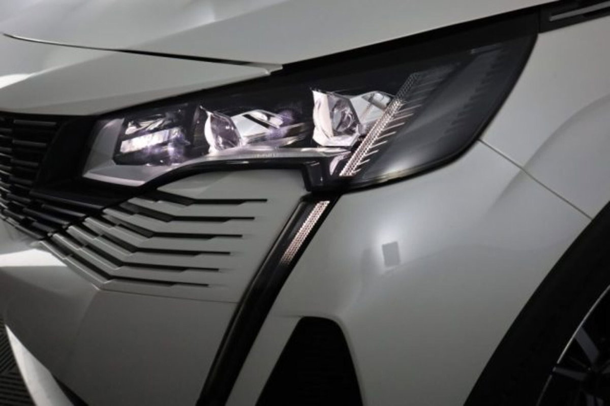 Peugeot 3008 BlueHDi 130 S&S EAT8 GT Pack (9)