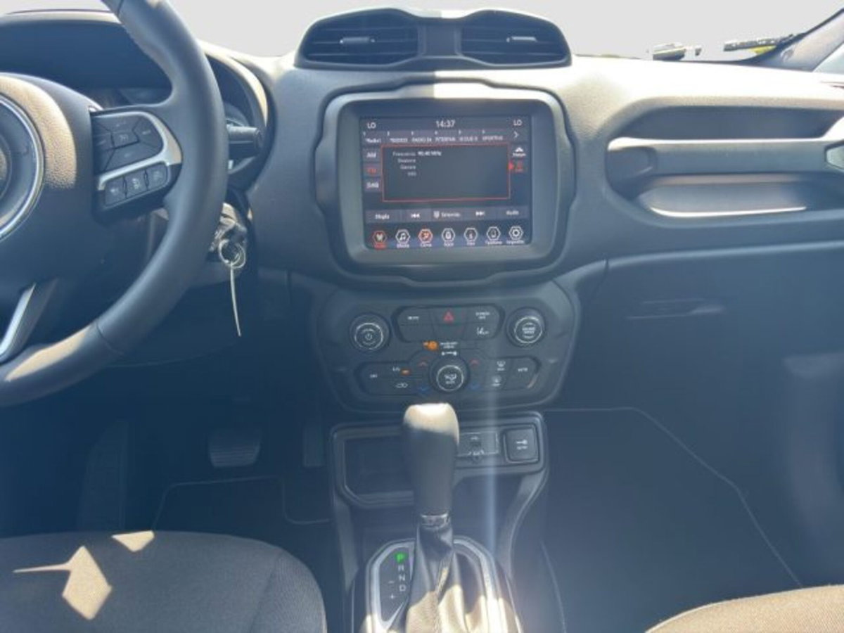Jeep Renegade 1.5 Turbo T4 MHEV Limited (16)