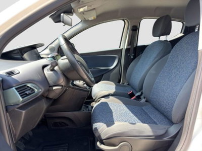 Lancia Ypsilon 1.0 FireFly 5 porte S&S Hybrid Gold Plus (10)