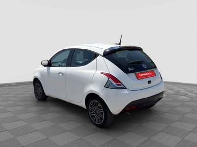 Lancia Ypsilon 1.0 FireFly 5 porte S&S Hybrid Gold Plus (3)