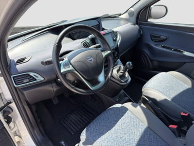 Lancia Ypsilon 1.0 FireFly 5 porte S&S Hybrid Gold Plus (9)