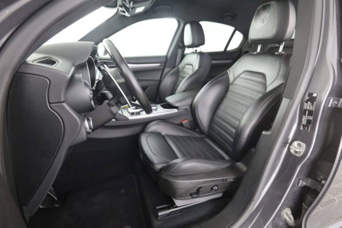 Alfa Romeo Stelvio Stelvio 2.2 Turbodiesel 210 CV AT8 Q4 Veloce (2)