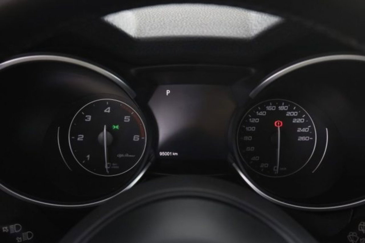 Alfa Romeo Stelvio Stelvio 2.2 Turbodiesel 210 CV AT8 Q4 Veloce (7)