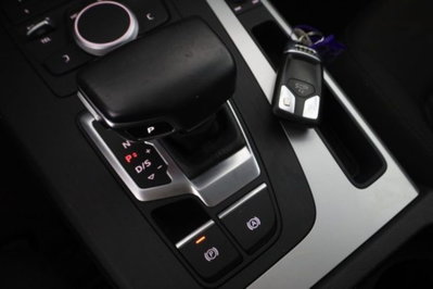Audi Q5 40 TDI quattro S tronic Business (16)