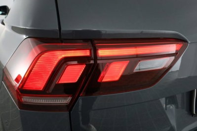 Volkswagen Tiguan 2.0 TDI 150 CV SCR DSG 4MOTION R-Line (10)