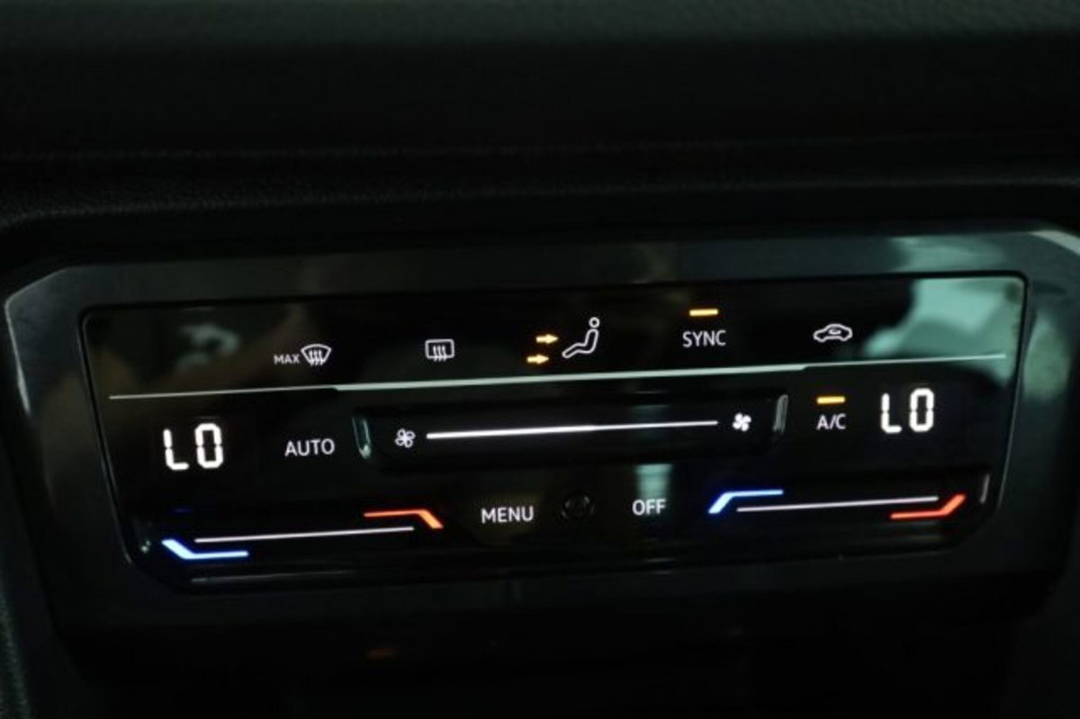 Volkswagen Tiguan 2.0 TDI 150 CV SCR DSG 4MOTION R-Line (12)