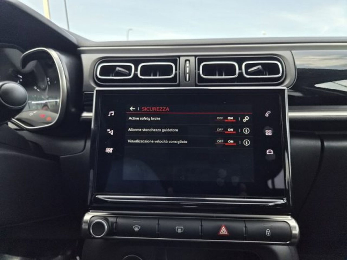 Citroen C3 PureTech 82 GPL Shine (10)