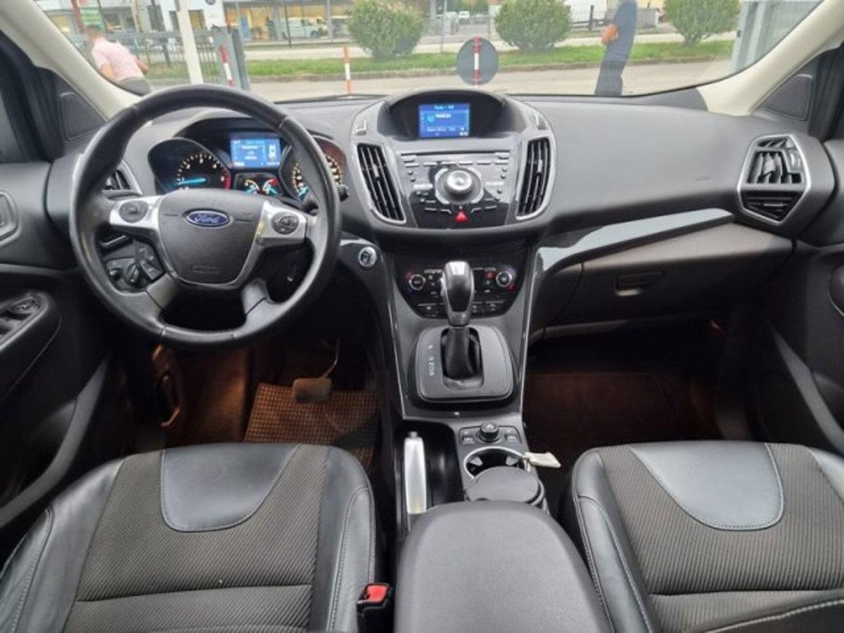 Ford Kuga 2.0 TDCI 163 CV 4WD Powershift Titanium X (4)