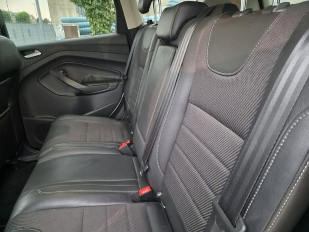 Ford Kuga 2.0 TDCI 163 CV 4WD Powershift Titanium X (9)
