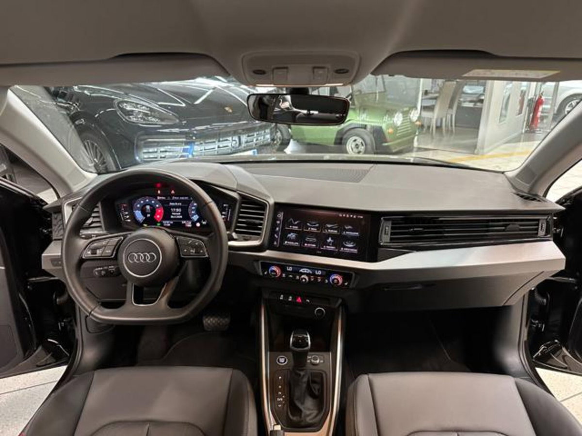Audi A1 Sportback 25 TFSI S tronic S line edition (8)