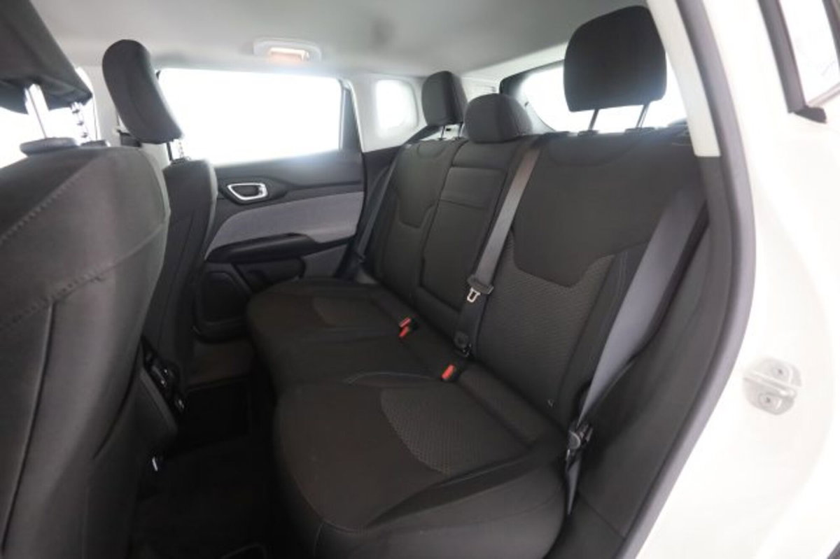 Jeep Compass 1.6 Multijet II 2WD Business (3)