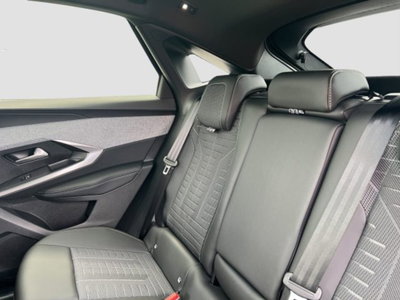 Peugeot 3008 1.2 hybrid GT Exclusive 145cv e-dcs6 (10)