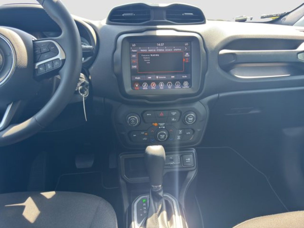 Jeep Renegade 1.5 Turbo T4 MHEV Limited (16)