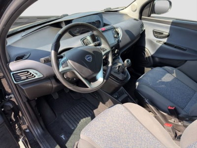 Lancia Ypsilon 1.0 FireFly 5 porte S&S Hybrid Ecochic Gold (9)