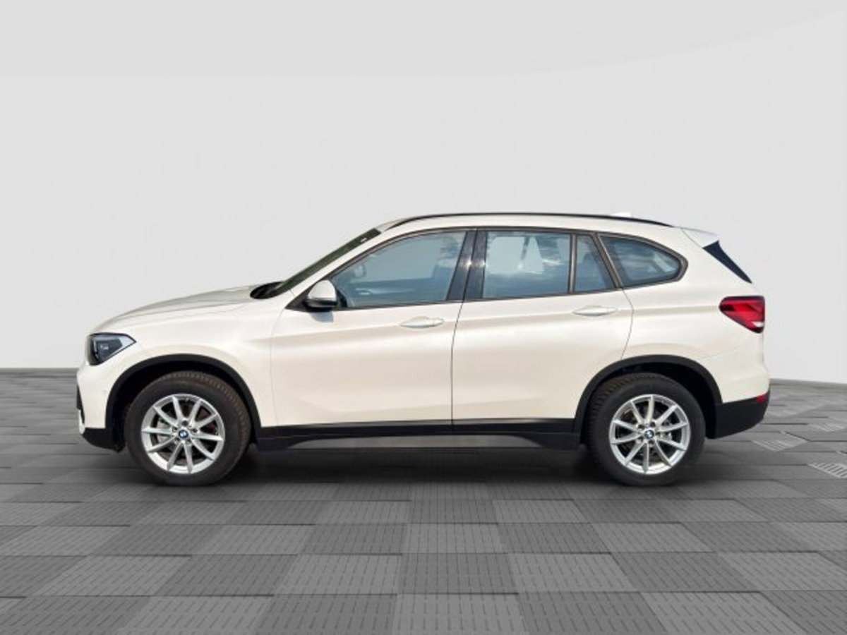 BMW X1 sDrive18d Advantage (2)