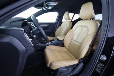 Volvo XC40 B4 AWD Geartronic Inscription (2)