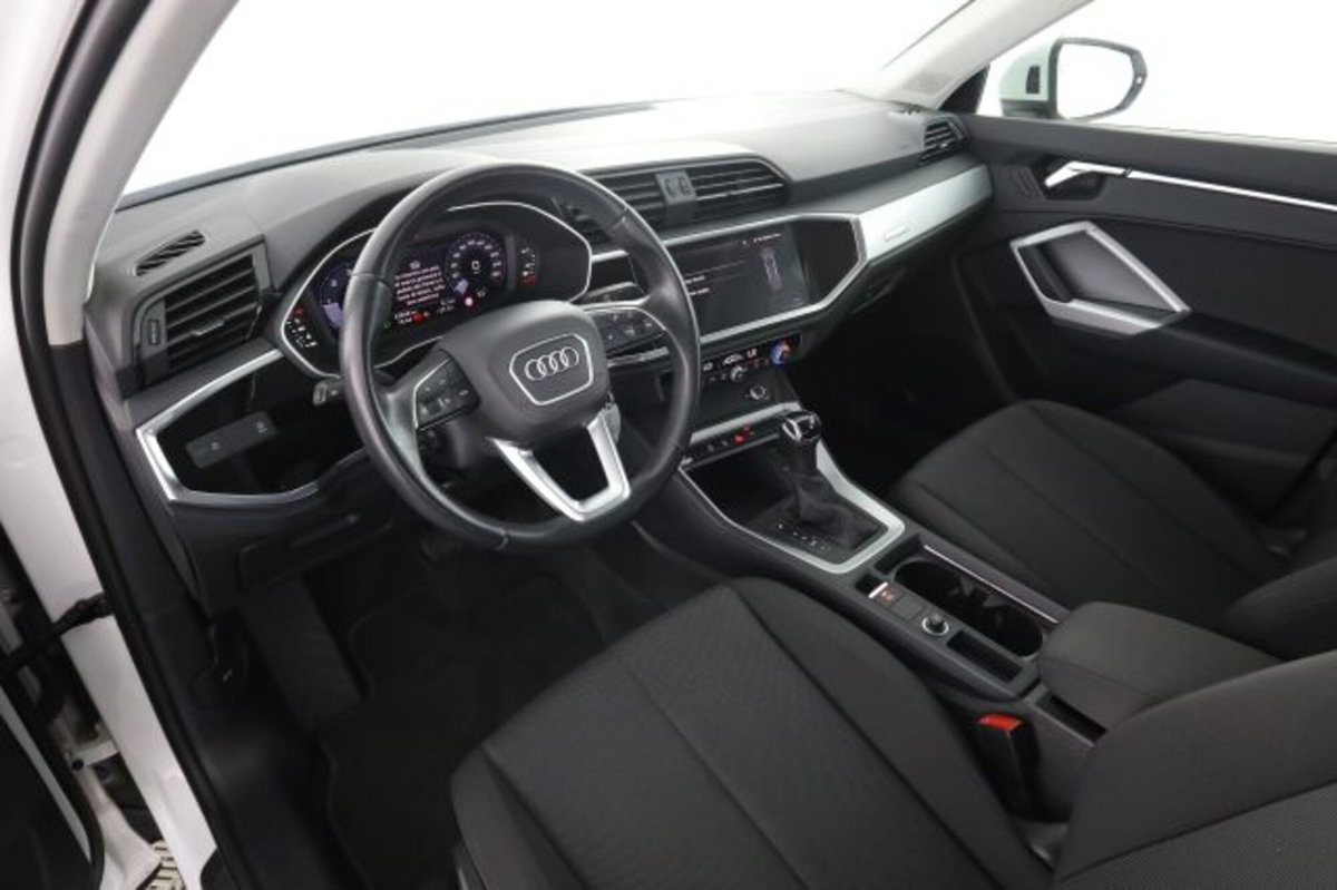 Audi Q3 35 TDI quattro S tronic Business