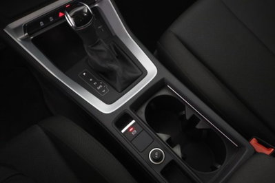 Audi Q3 35 TDI quattro S tronic Business (13)