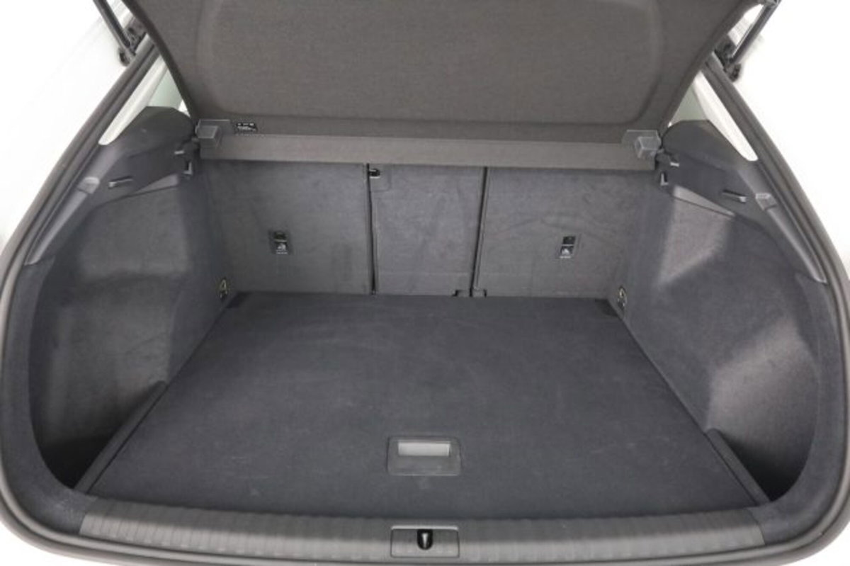 Audi Q3 35 TDI quattro S tronic Business (6)