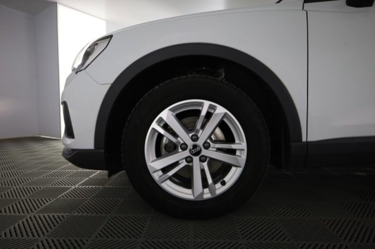 Audi Q3 35 TDI quattro S tronic Business (8)