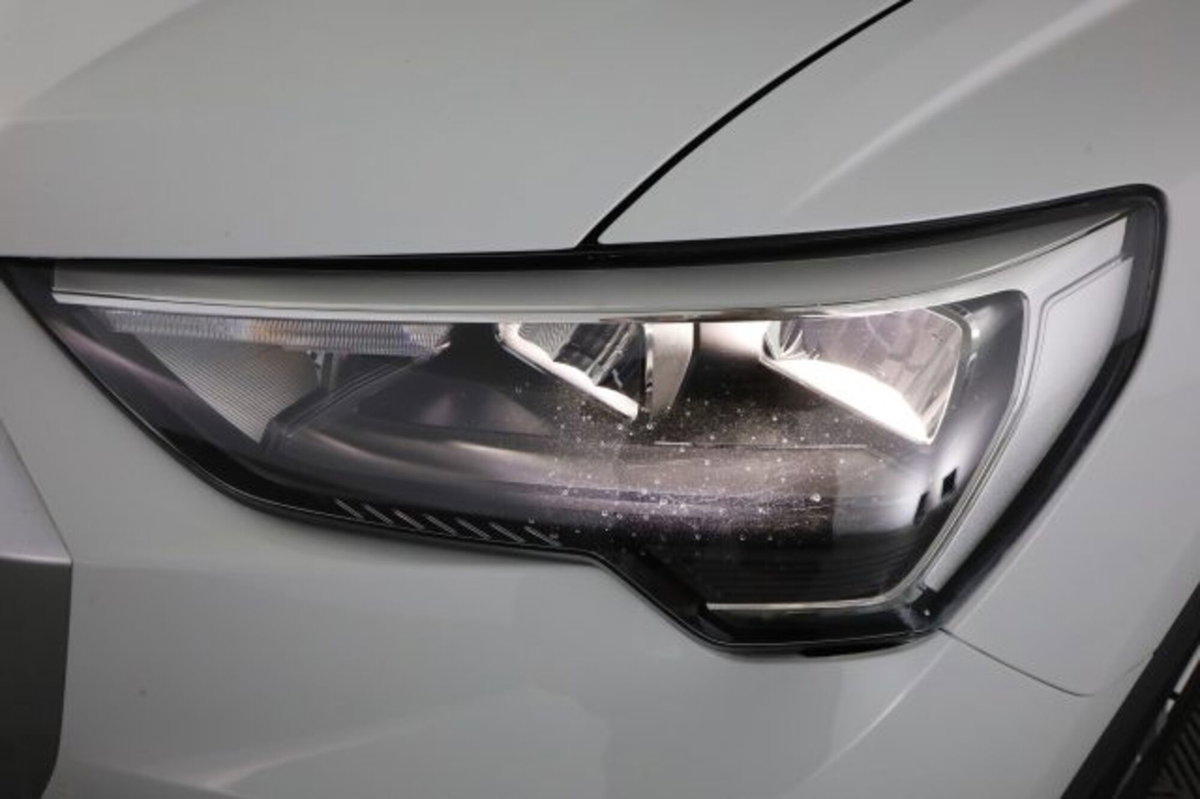 Audi Q3 35 TDI quattro S tronic Business (9)