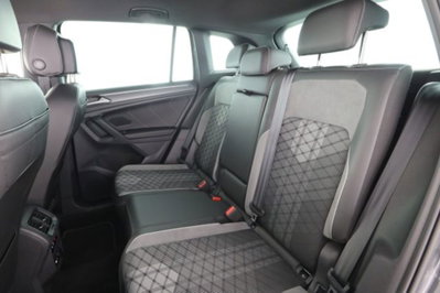 Volkswagen Tiguan 2.0 TDI 150 CV SCR DSG 4MOTION R-Line (3)