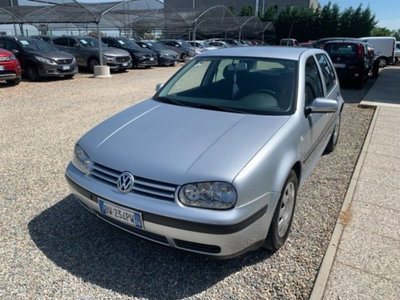 Volkswagen Golf 1.6 16V cat 5 porte Highline usata