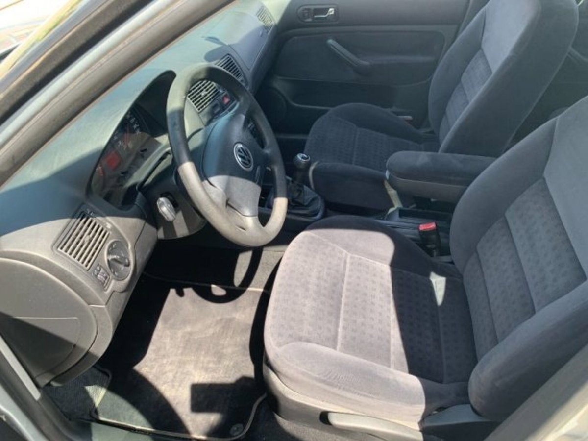 Volkswagen Golf 1.6 16V cat 5 porte Highline (11)